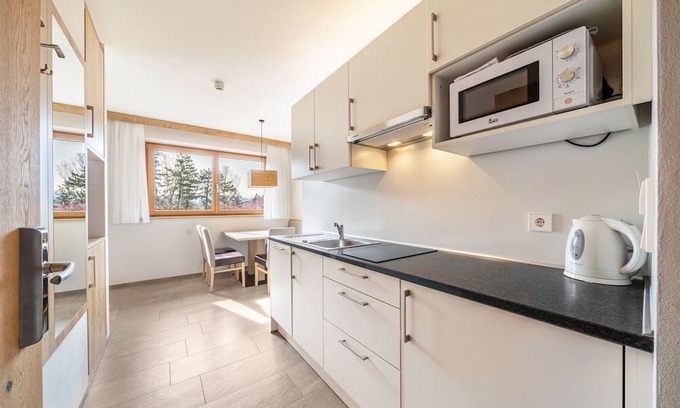 Terlano Apartment | Apartment 'Residence Egger Apt C' with Mountain View, Wi-Fi and Air Conditioning