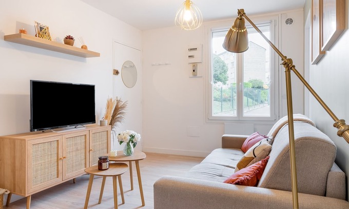 Clermont Apartment | L'écrin des Bois - Parking Public Gratuit, Wifi Haut Débit, Netflix