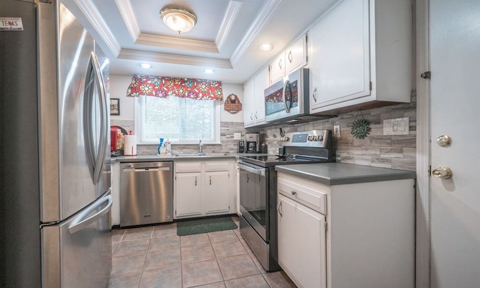 Buechel House | Comfortable Family Home in East Louisville
