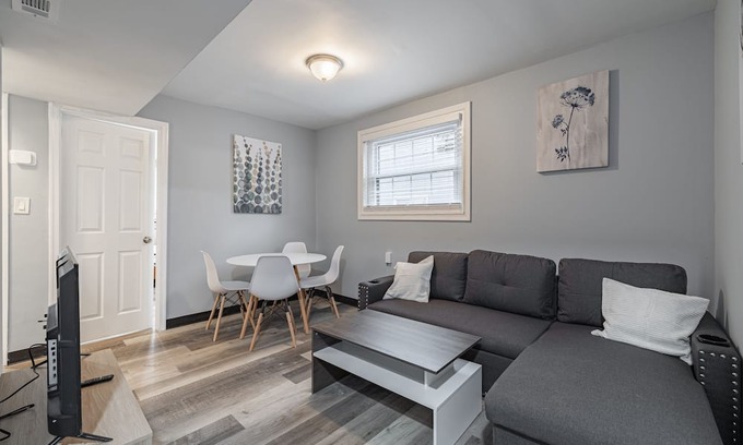 Anacostia Condo | Modern Updated Two Bedroom Condo