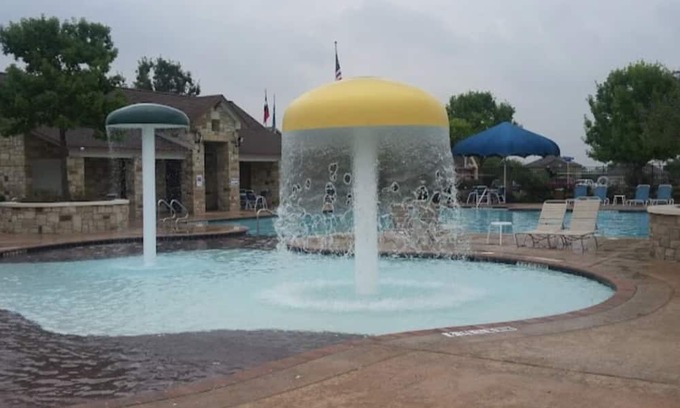 Medina Valley House | SA-staycation: you’re home away from home. 10- 15minutes from LAB and Sea World