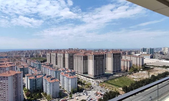 Beylikduzu Apartment | شقتنا تبعد دقيقة عن المتروبوس و 5 دقائق عن مول مرمرة بارك و بحيرة بيوك شكمجة