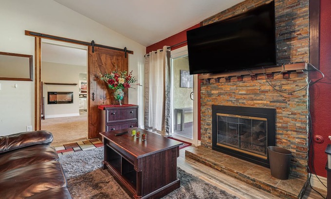 Ceres House | Ceres Home w/ Private Hot Tub, Fire Pit & Grill!