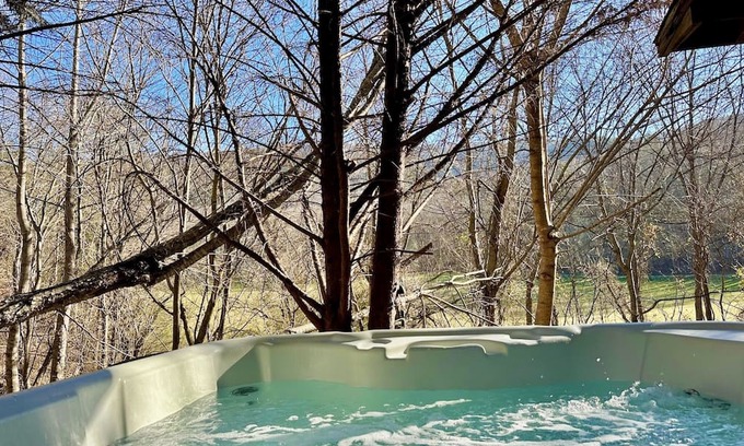 Cosby Cabin | Great Smoky Mountain's Hidden Woodland Oasis