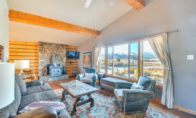 Twin Lakes House | Leadville Home w/360 Degree Views & River Access
