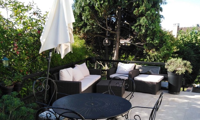 Poissy Bed & Breakfast | Grande Chambre