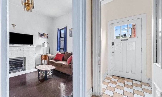 Central Northside House | Cozy Row House+ Walk to Stadium+ Close to Downtown