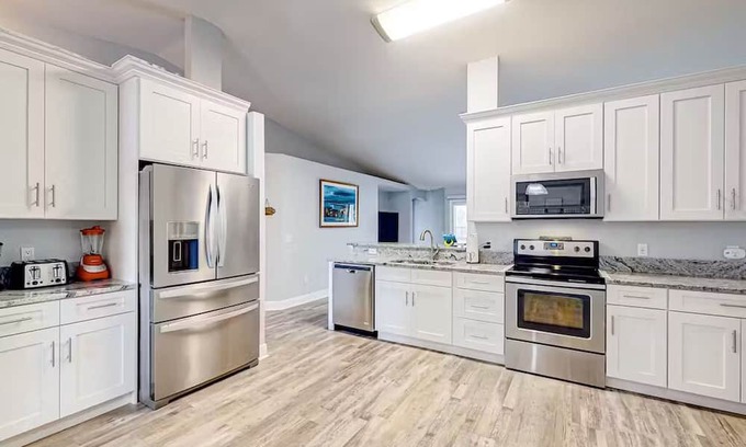 Summerfield House | Never Ending Summer - Summerfield, FL