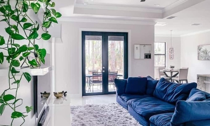 Rural Estates Apartment | 3 Bedroom 766813 by Houzlet