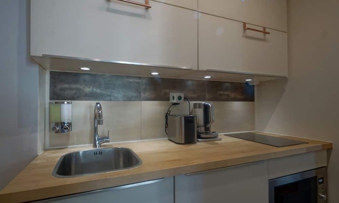 Necker Apartment | Bright, clean 2-room flat in a former mansion on a beautiful avenue in the 7th