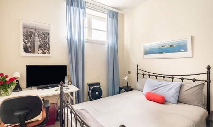 North Richmond House | Perfect Richmond Super Host. Three Private Rooms.