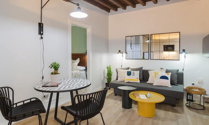 San Felipe Neri Apartment | Quiet apartment in the center