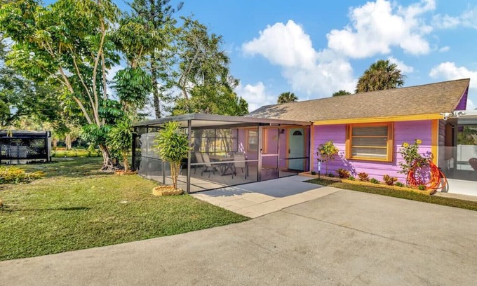Indian River Estates House | Stylish 2 Bedroom Villa with Pool