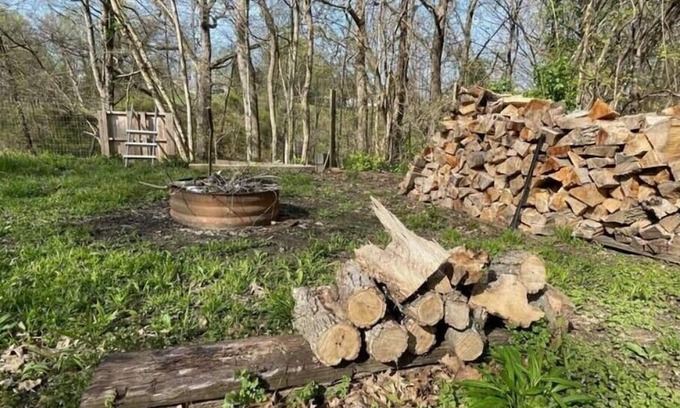 Jeffersonville - Clarksville House | Country retreat in the city.