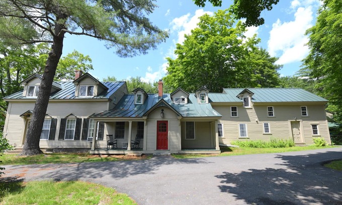 Bridgton Other | Vintage and charming, pet-friendly farmhouse on Highland Lake in Bridgton.