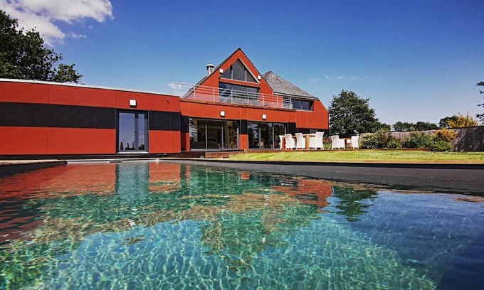 Ploeren Bed & Breakfast | Chambre D'hôtes, 2,5 kms du Golfe du Morbihan, au Calme, Piscine