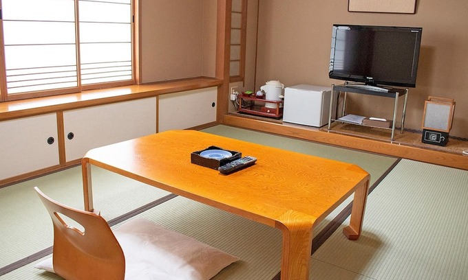 Echizen-cho House | Free WiFi throughout Japanesestyle room with 6 tatami mats / Echizen Fukui