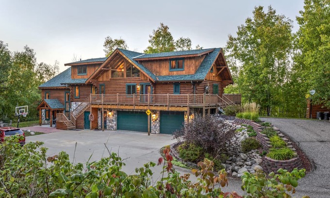 Nevis Cabin | Secluded Lake Cabin with Private Ski Trails