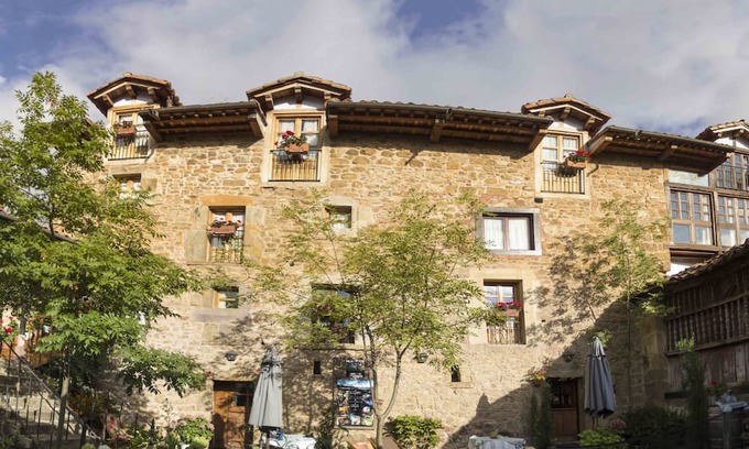 Perrozo Hotel | Posada La Trebede