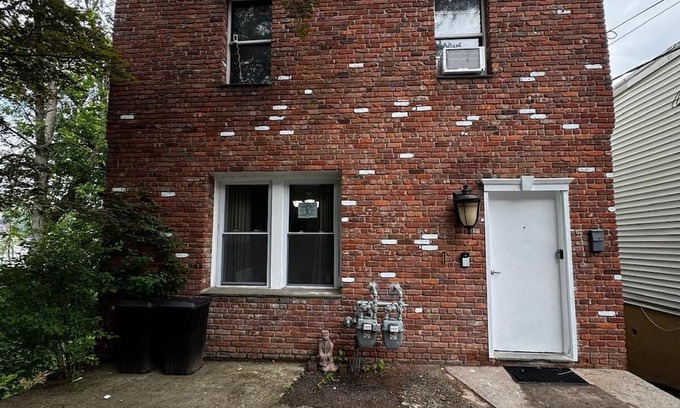 Northwest Yonkers Apartment | Apartment A - Next to Hiking Trail - Front Entrance