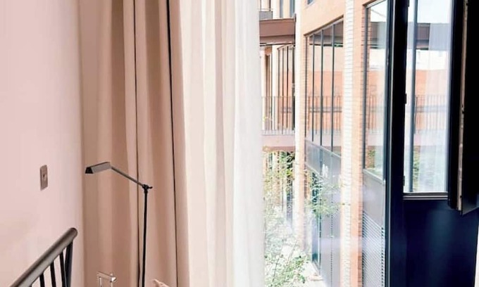 Brighton City Centre House | 🏖️ Stylish Luxury Maisonette Minutes from Brighton Pier | Gym, Cinema & Patio