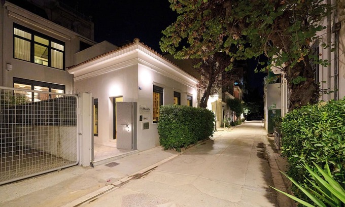Kerameikos Villa | Ma Maison N°9 Downtown Villa, Jacuzzi, Parking