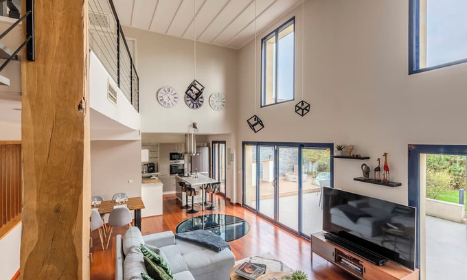 Barbery House | Prestige, elegant 185 m² countryside home in the heart of Barbery.