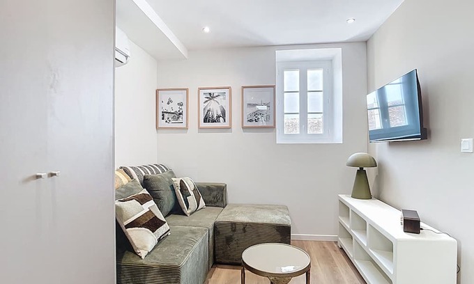 Montargis Apartment | Suite Prestige MoonLight LOVE-ROOM