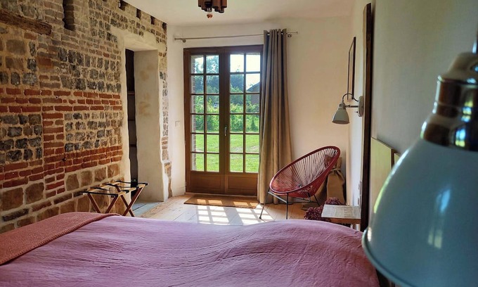 Angiens Bed & Breakfast | First floor room at "Maison Silleron" Breakfast included. 5*