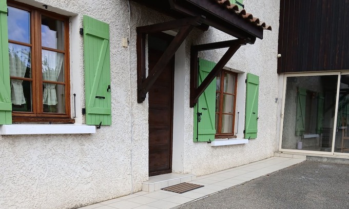 Saint-Julien-de-l'Herms House | "mas du mayoussier" with private garden