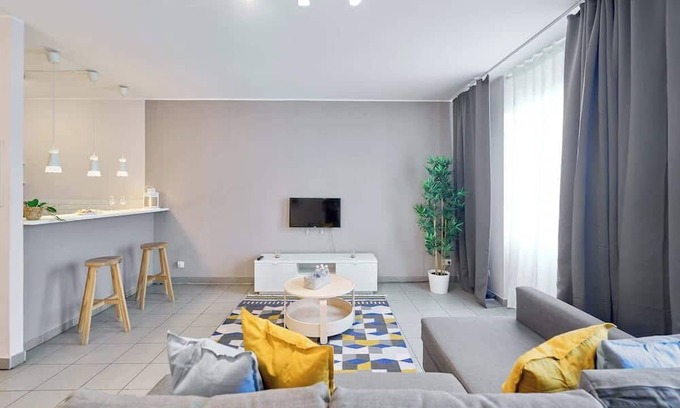 Lower Town Apartment | Elegant Apt in Grand Place Center 5