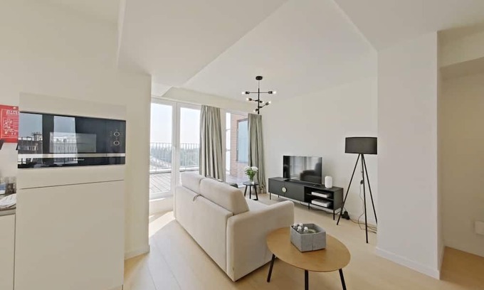Plasky Apartment | 2BR NATO & EU Apartment - FreeLuggage Room
