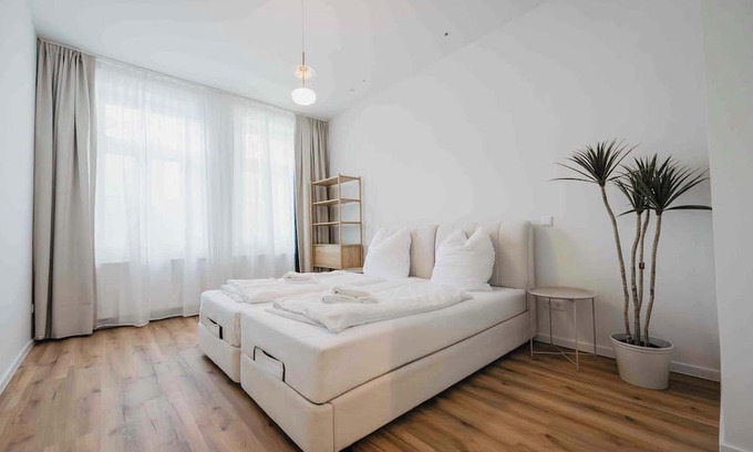 Celle Apartment | Celle Apartment - Stylish 2-Bedroom Retreat with Designer Furnishings!