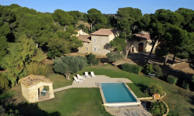 Bizanet House | Holiday Home 'Wine Estate Mas 10 Min from Narbonne' with Private Pool
