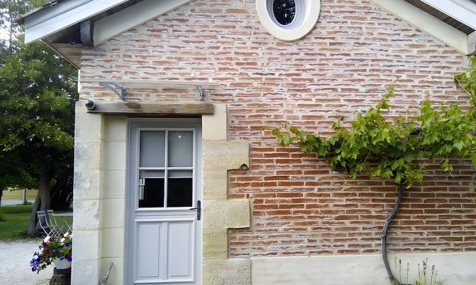 Blanquefort House | Gite La Bastide De Mongiraud in Blanquefort