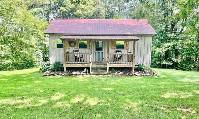Elkin Cabin | Secluded farm cabin-private 100 acre retreat in Yadkin Valley Wine region