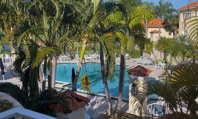 Grand Harbor Condo | Pied-à-Terre in quaint Vero Beach, Fl including Private Club Membership