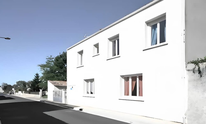 Saint Nazaire sur Charente House | Large Family House by the Sea 2/10 People