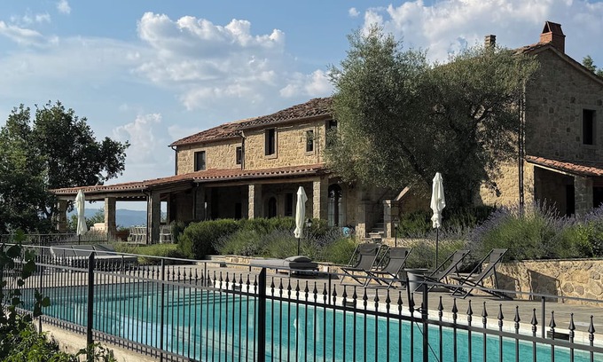 Castel del Piano Villa | Villa Podere Del Grasso Tuscany