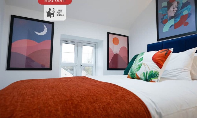 Yardley Hastings Cottage | Serene 3BR Cottage Escape: Parking, Kitchen, Wi-Fi
