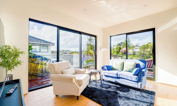 Glenfield House | Modern 4-Bedroom Home in Glenfield