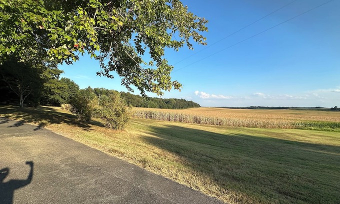Clay House | Brown’s Bar countryliving Spacious 4 bedroom 3 full bath near Blackford Oaks WMA