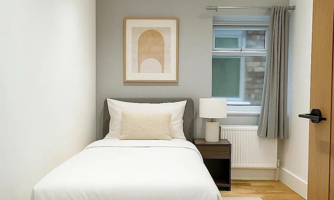 Harrow Weald House | Bright & Spacious London Retreat – Ideal for Families & Groups