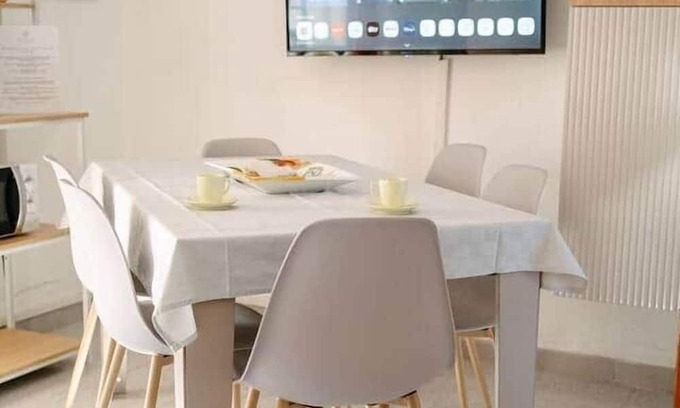 Villaggio Carrao House | Casa Sole - townhouse by the sea, WiFi, Netflix, A/C