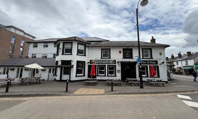 Hersham Apartment | Standard Triple Room