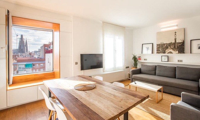 El Camp de l'Arpa del Clot Apartment | A4IND1122 - Apartment views Sagrada Familia