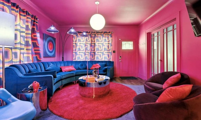 Lincoln Apartment | The Groove Capsule!