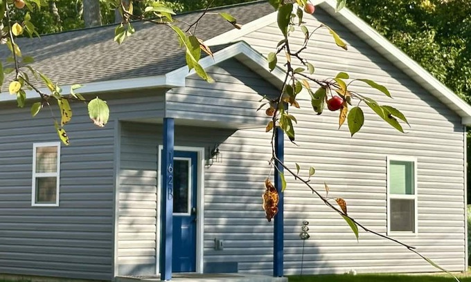Cadillac Cottage | Destination Leisure – Cottage B, 2BR Next to Mitchell State Park Campground
