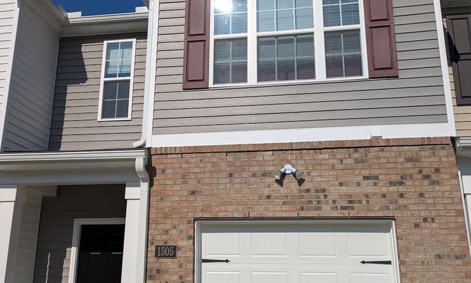 Carthage House | Cozy 3 Bedroom 2.5 Bath Townhome in Charming Carthage
