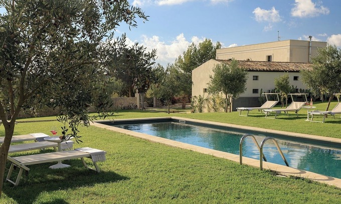 Noto Villa | Donnafucale - Five Bedroom Villa, Sleeps 10